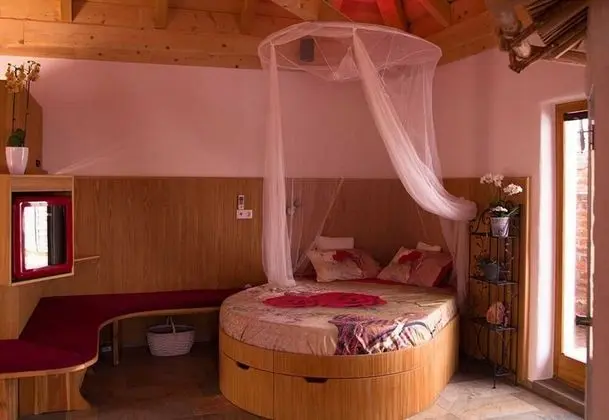 Family House, 2 Double Beds, Garden Area (Secret Wellness Pool Sauna and)