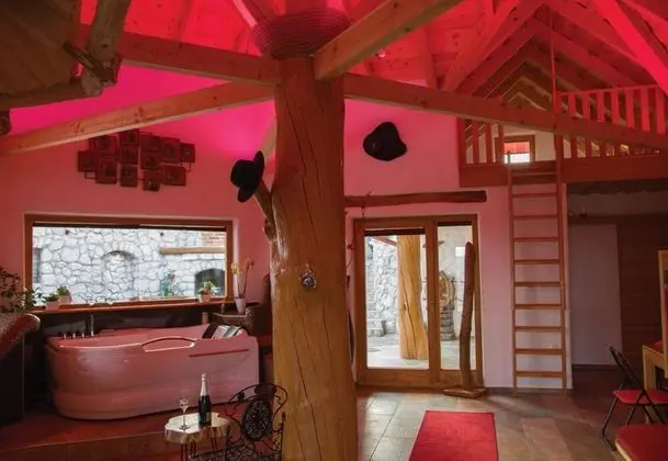 Family House, 2 Double Beds, Garden Area (Secret Wellness Pool Sauna and)