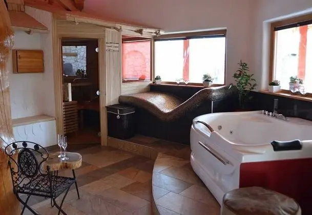 Family House, 2 Double Beds, Garden Area (Secret Wellness Pool Sauna and)