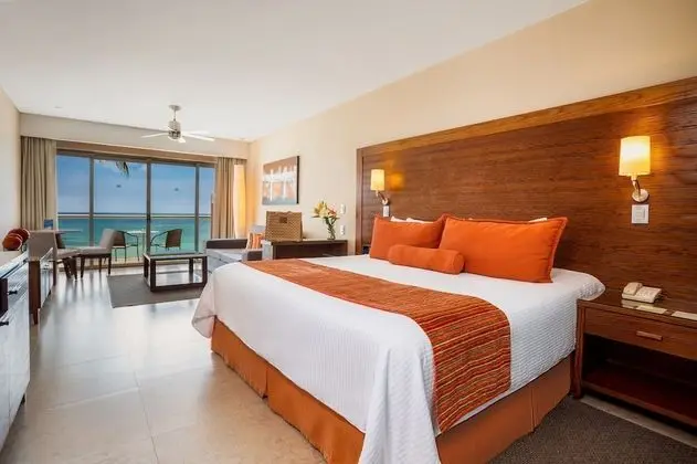 Preferred Club Junior Suite Ocean Front