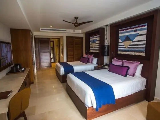 Junior Suite Pool View Double