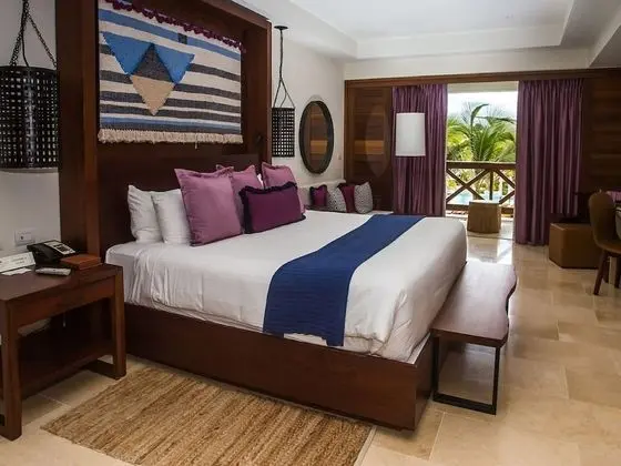 Junior Suite Pool View Double
