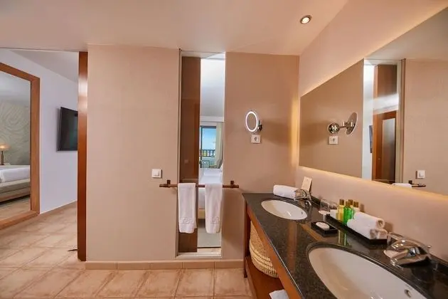 Standard Tek Büyük Yataklı Oda, Balkon, Okyanus Manzaralı