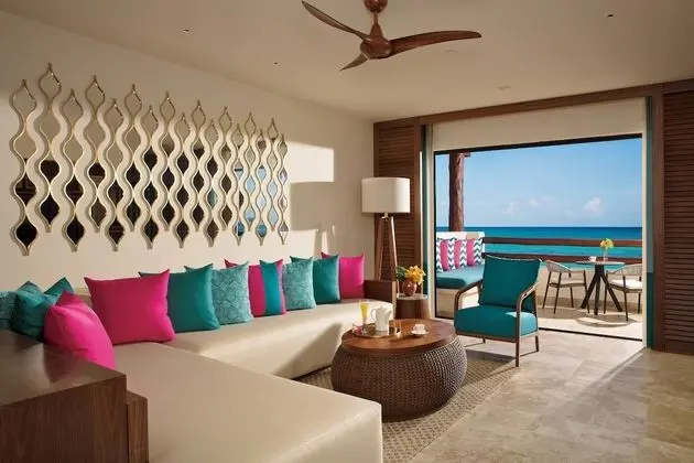 Preferred Club Honeymoon Suite