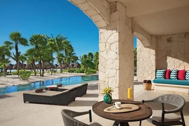 Presidential Suite Swim Out