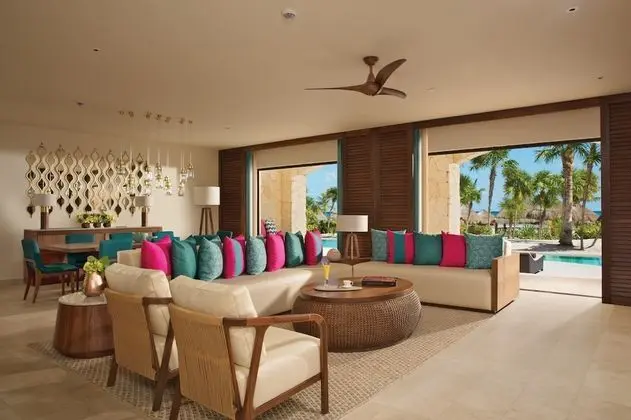 Presidential Suite Swim Out