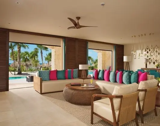 Presidential Suite Swim Out