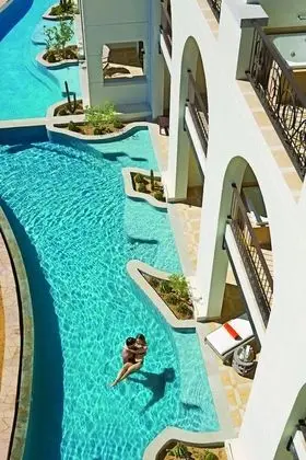 Junior Suite Swim Out Garden View King