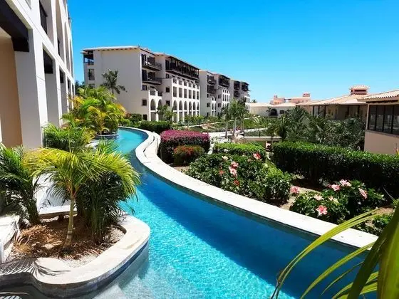 Junior Suite Swim Out Garden View King