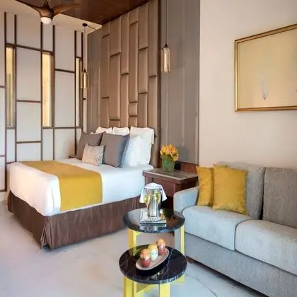 Preferred Club Junior Suite Partial Ocean View King
