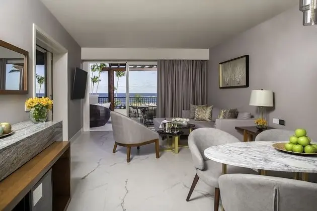 Preferred Club Master Suite Ocean Front