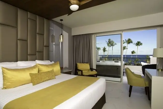 Preferred Club Master Suite Ocean Front