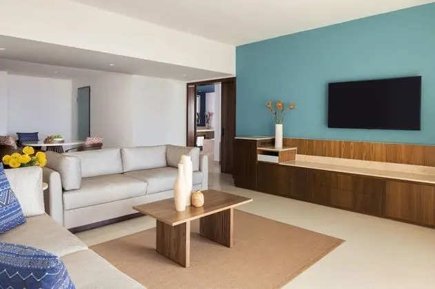 Club Master Suite