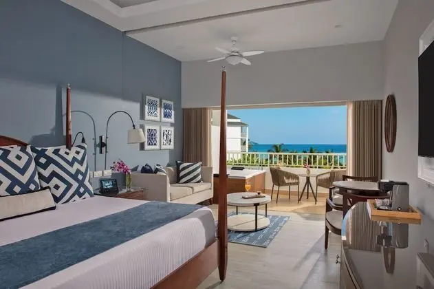 Preferred Club Junior Suite Ocean View King