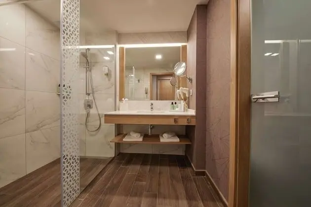 Junior Suite Sea View (1 adult)