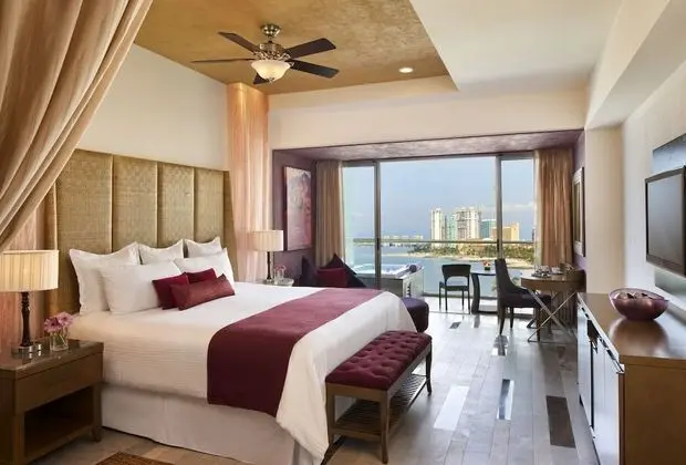 Junior Suite Ocean View King
