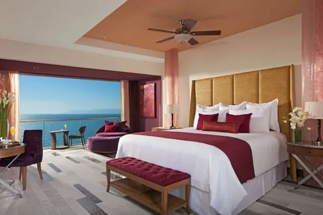 Junior Suite Ocean View King