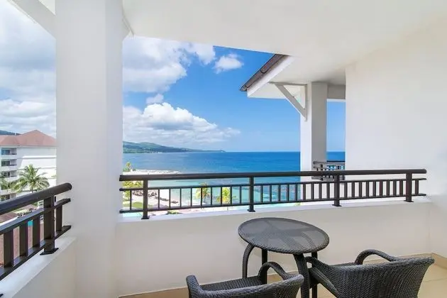 Junior Suite Ocean View King