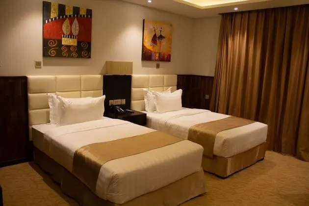 Deluxe Oda, 1 En Büyük (King) Boy Yatak, Sigara İçilebilir, Şehir Manzaralı