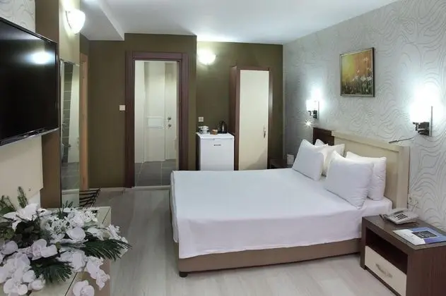 Tek Kişilik, Şehir Manzaralı