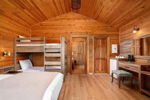 Bungalow Aile Odası,    , Balkonlu