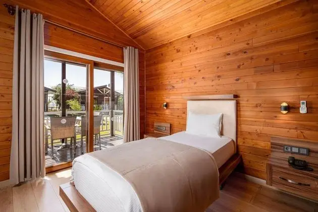 Bungalow Aile Odası,    , Balkonlu