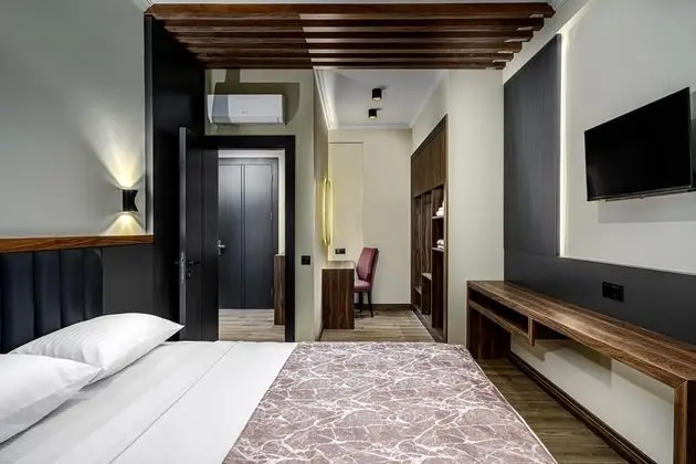 Aile Odası, Dağ Manzaralı, Balkonlu