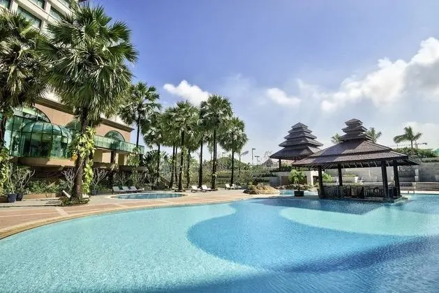 Inya Wing-Premier Room