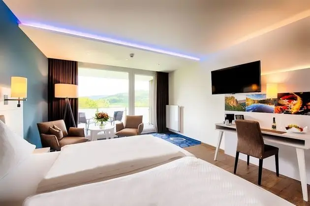 Deluxe Tek Büyük Yataklı Oda, 1 En Büyük (King) Boy Yatak, Buzdolabı, Göl Manzaralı