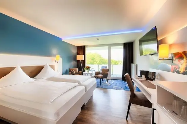 Deluxe Tek Büyük Yataklı Oda, 1 En Büyük (King) Boy Yatak, Buzdolabı, Göl Manzaralı