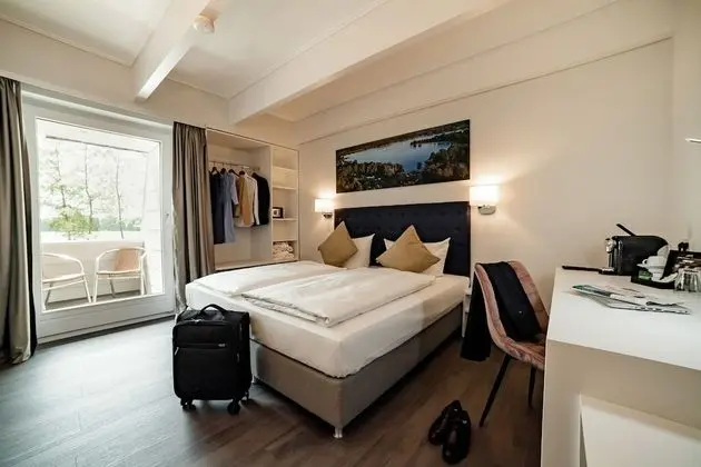 Tek Büyük Yataklı Oda, Balkon