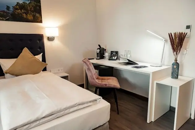 Tek Büyük Yataklı Oda, Balkon