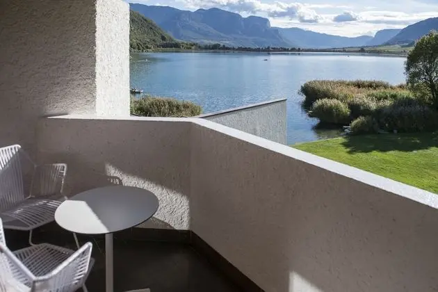 Classic Tek Büyük Yataklı Oda, Balkon, Göl Manzaralı