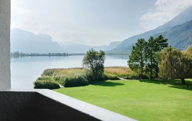 Classic Tek Büyük Yataklı Oda, Balkon, Göl Manzaralı