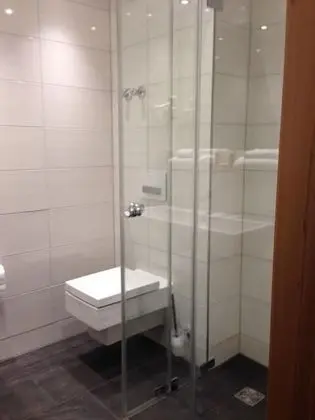 Tek Büyük Yataklı Oda, Göl Manzaralı
