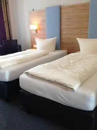 Üç Kişilik Oda, Göl Manzaralı