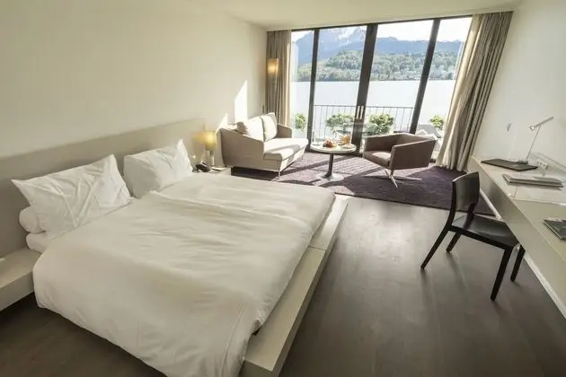 Superior Tek Büyük Yataklı Oda (Lake View)