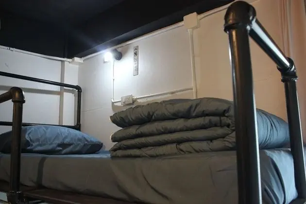 Basic 8 Bed Male Dorm