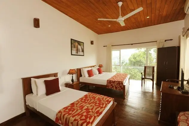 Deluxe Tek Büyük veya İki Ayrı Yataklı Oda, Göl Manzaralı