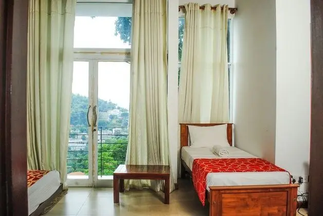 Deluxe Üç Kişilik Oda, Göl Manzaralı