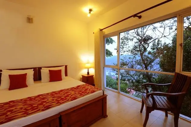 Deluxe Üç Kişilik Oda, Göl Manzaralı