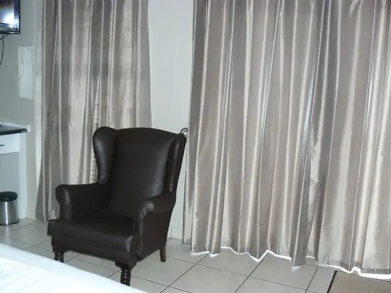 ROOM 8 Luxury