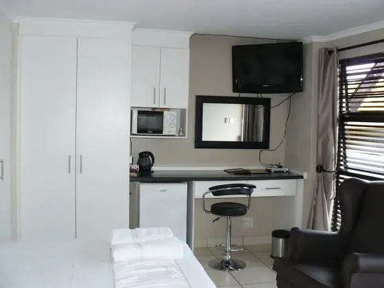 ROOM 8 Luxury
