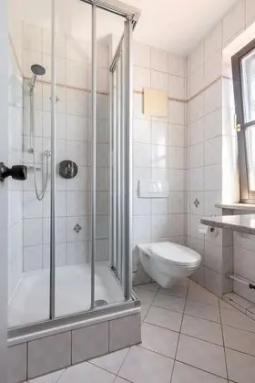 Tek Kişilik Oda (Landseite)