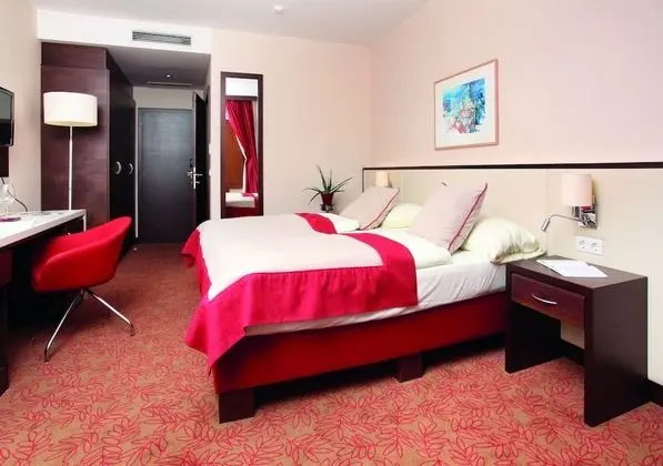 Classic Tek Büyük Yataklı Oda