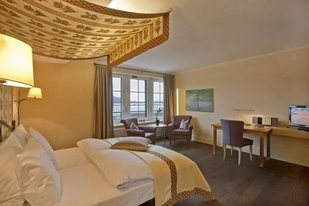 Deluxe Tek Büyük Yataklı Oda, Göl Manzaralı