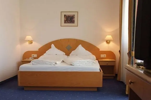 Basic Tek Büyük Yataklı Oda