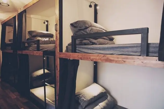 Ortak Ranzalı Oda, Karma Ranzalı Oda, Ortak Banyo
