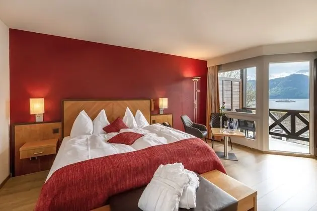 Superior Oda, Balkon, Göl Manzaralı