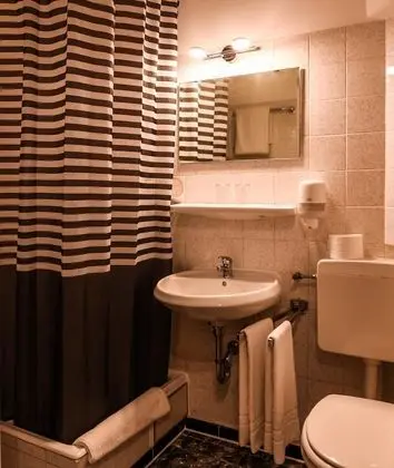 Standard Tek Büyük Yataklı Oda, Dağ Yamacı
